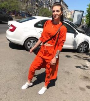 Coucou salut comment allez vous moi ces Nina je suis de berlin en allemand