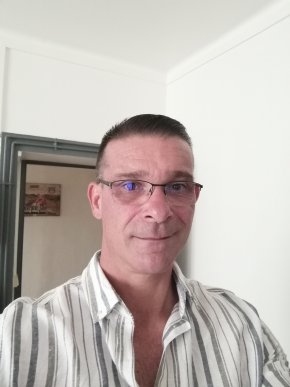 Nouveau à Abidjan recherche rencontre amicale dans un premier temps 