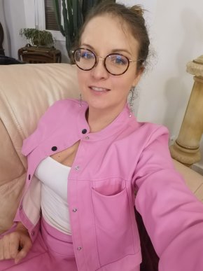 Femme simple honnête qui recherche le vrai et réel amour
