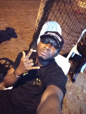 Cool sympa attentionné respectueux courageux intelligent sportif réactif courageux doux compréhensif