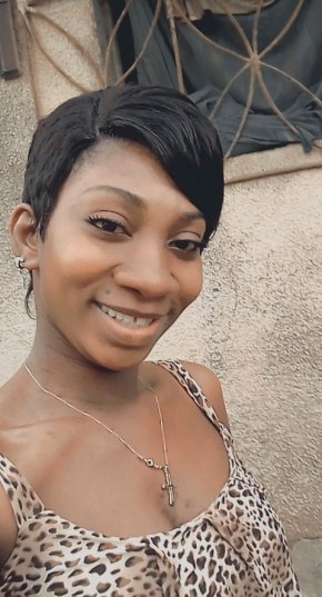 Jeune femme à la recherche d'un ami.moi pour toi pour relation commun mans le respect et la comprehe