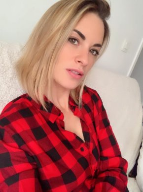 je suis nouvelle sur le site je suis a la rechercher 