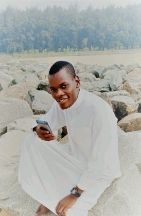Je suis un jeune homme hyper sympa à la recherche d'une vie de couple harmonieuse