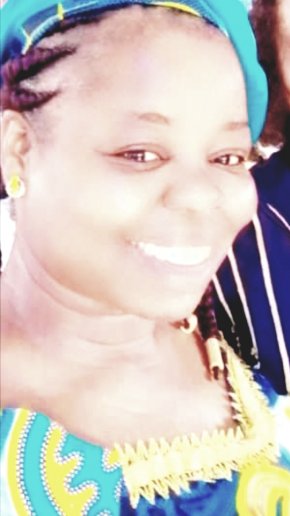 Je suis souriante; respectueuse et res simple en tout et pour tout a la recherche dune relation vrai