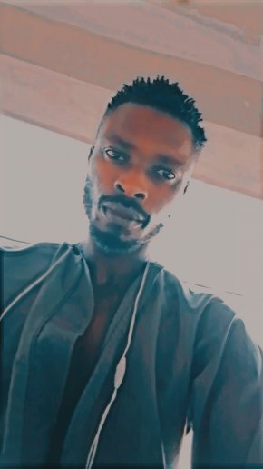 Je recherche l'amour vrai. Je ne veux donc répéter que je déteste le mensonge 