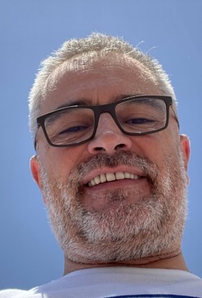Je suis sebastien janet , je vis dans le sud et je boss dans l’événementiel 
