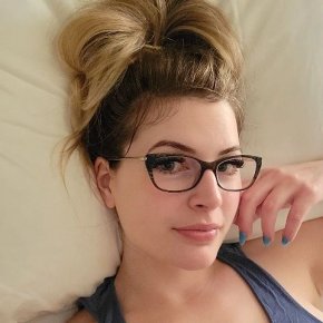 Femme serieuse qui recherche a faire des rencontre si possible trouver l'amour 