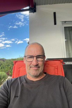 Donne moi la main pour une vie harmonieuse