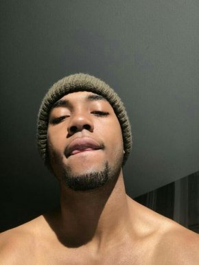 Homme calme poli sérieux a la recherche dune bonne femme 