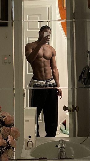 Simple cool Prêt à tout pour atteindre mon objectif j’aime beaucoup l’homme et je suis sans façon 
