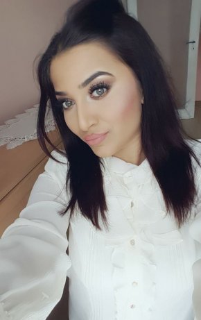 je cherche un homme bon pour une relation rerieux ,nnl::;,