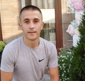 sensible proches, gros bosseur au boulot, responsable en famille, fidèle en amour