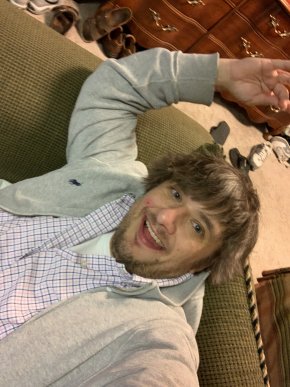 single dude from Knoxville TN, USA.  no kids never married ?