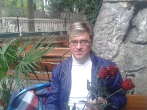 je recherche l’âme  sœur  j’espère en  trouve  ici 