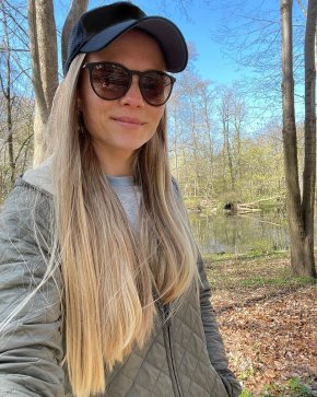 Hello, I am registering on this site in order to meet a man for a serious relationship based on trus