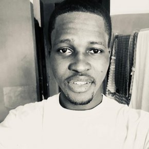 HOMME DISPONIBLE POURTOIQUI ME LIT POUR TONBESOIND'ÉPANOUISSEMENTNON PASSEXUELLEMENTSEULEMENT