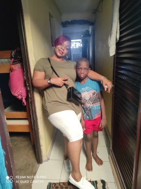 Je suis une femme originaire de la côte d'ivoire, je voudrais un homme pour une une relation durable