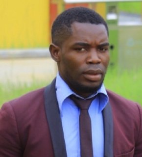 Je suis une jeune homme a la recherche de l' amour