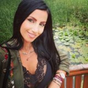 Moi je recherche tout d'abord a entamer une relation amicale je veux dire par la que je veux mieux c