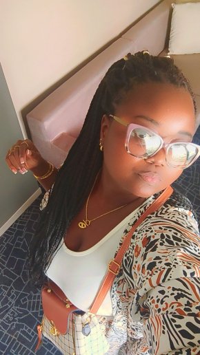 Recherche un homme blanc taille moyenne environ 175/180 a la recherche de son âme sœur ❤️