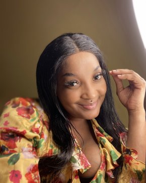 Une demoiselle gabonaise qui veut affronter le destin 