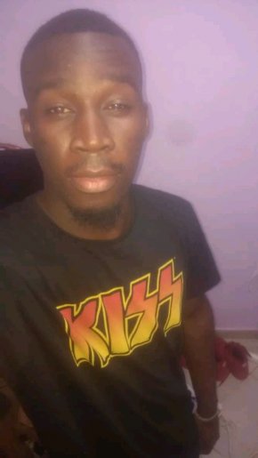 Aimable soucieuse expansive disciplinaire radicale nerveuse de temps en temps
