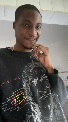 Hey salut à vous ici ,come and discover me 