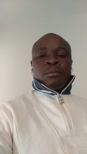 Je recherche l'amour de ma vie pour une vie heureuse pleine de joie!!