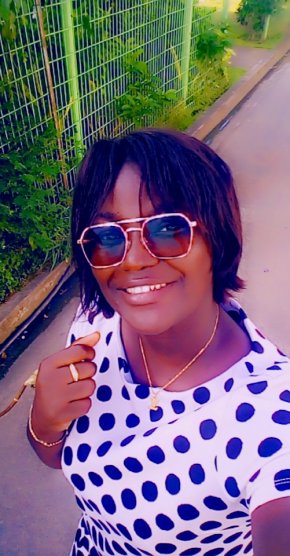 Recherche une relation serieuse durable franche en toute sincerite.