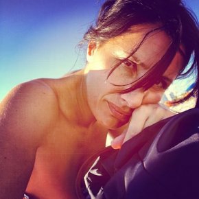 Bonsoir Je me prénomme Jenny  je suis nouvelle inscrite sur ce site