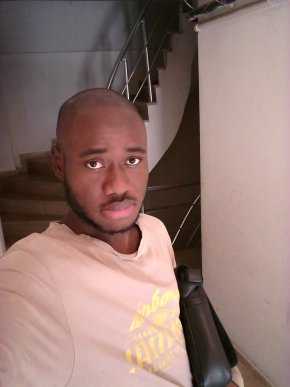 Célibataire a la recherche de relation serieuse et sincère 