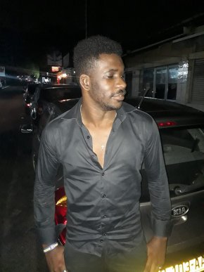 Un homme sentimental, attentionné, amoureux et passionné qui cherche l’âme sœur.