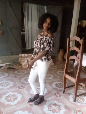 je suis une femme malagasy de mere de un enfanta la recherche d'un homme serieu ,gentil,respect 