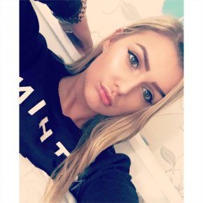 Moi je suis un Homme sérieuse ,fidèle, en amour comme en amitié .Je sais très bien prendre soin d'un