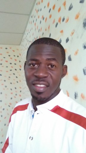 cherche femme belle, intelligente niveau universitaire de préférence , sans enfant.