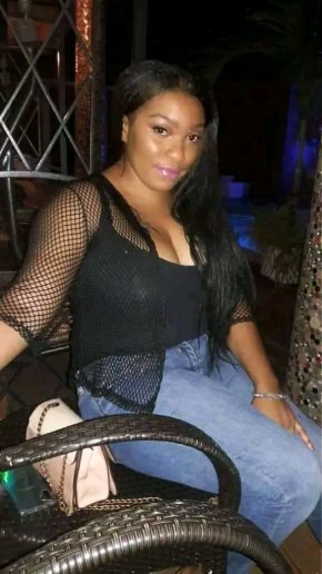 Femme seul désirant rencontrer l'homme avec qui je pourrais me compléter