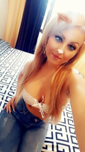je mappelle rosine nouvelle ici a la recherche un homme pour une relaction serieuse