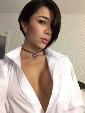 Moi je recherche tout d'abord a entamer une relation amicale je veux dire par la que je veux mieux c