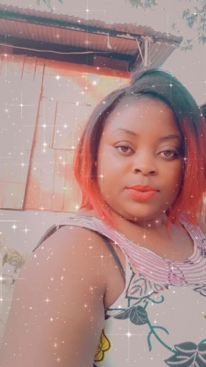 Je suis simple fidele et gentilet aimante chalereuse