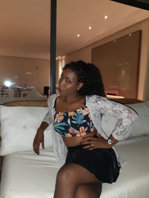 Recherche relation avec personne sérieuse ayant dy savoir vivre 
